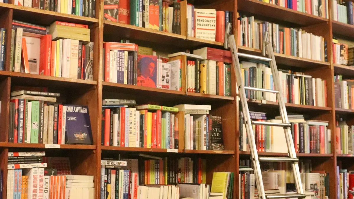 Indie Bookshops Going Digital: 3 Models That Work